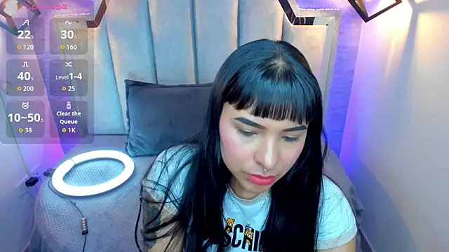 Snapshot of Vera_Best_ chatting on 12-15-25, 12:20 Vera Best online show from 12-15-25, 12:20