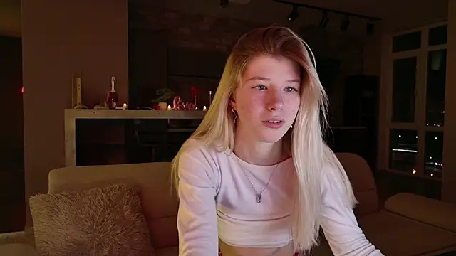 Bella amory online show from 02-24-25, 07:19