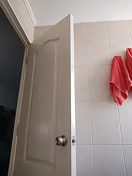 MaiPandora online show from 12-17-25, 02:01