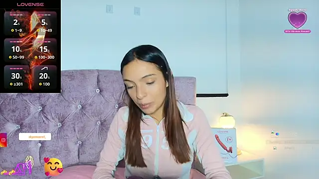 Skye Moore online show from 10-21-25, 12:06