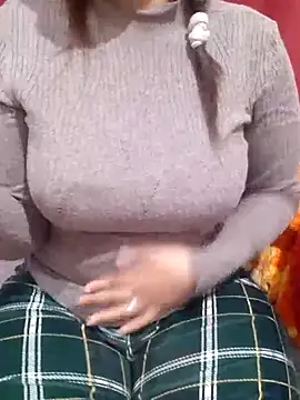 Snapshot of Malika-697 chatting on 03-01-25, 05:38 Malika-697 online show from 03-01-25, 05:38