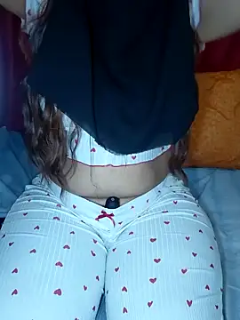 Snapshot of Malika-697 chatting on 10-17-25, 08:11 Malika-697 online show from 10-17-25, 08:11