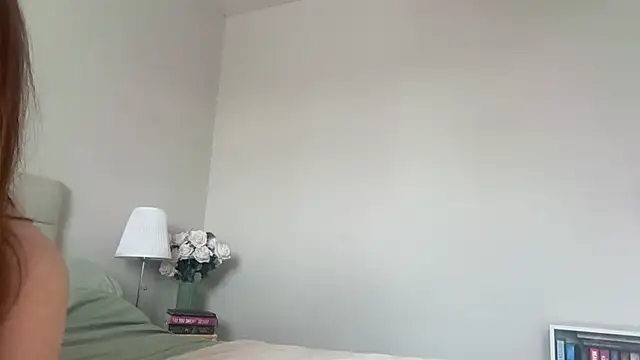 skyejde online show from 10-19-25, 01:01