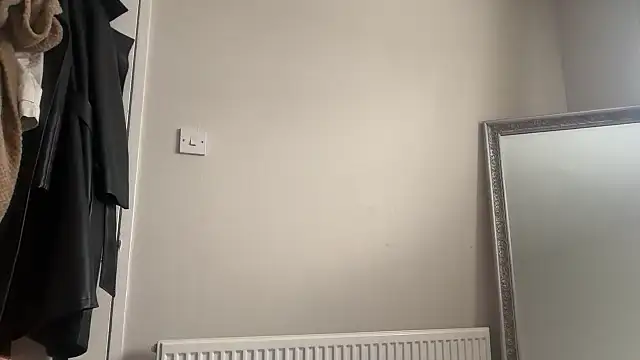 skyejde online show from 10-28-25, 02:42