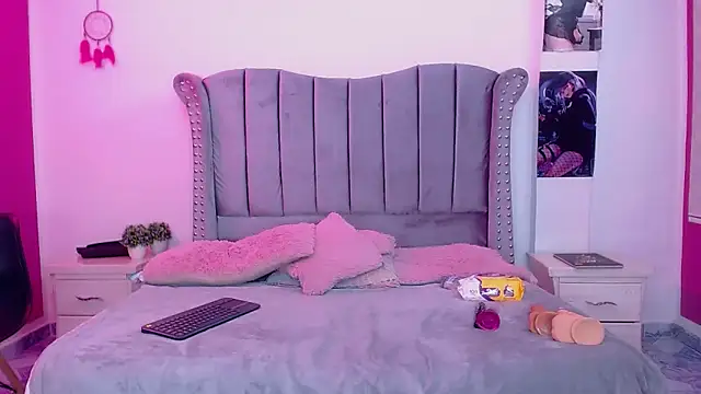 Snapshot of melody_toy chatting on 09-10-25, 08:31 melody toy online show from 09-10-25, 08:31