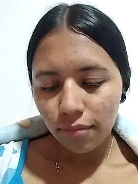 Snapshot of Venus_Day chatting on 02-14-25, 04:15 Venus Day online show from 02-14-25, 04:15