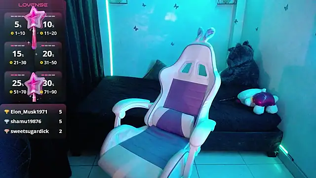 Snapshot of hello_kityy25 chatting on 02-19-25, 03:17 hello kityy25 online show from 02-19-25, 03:17