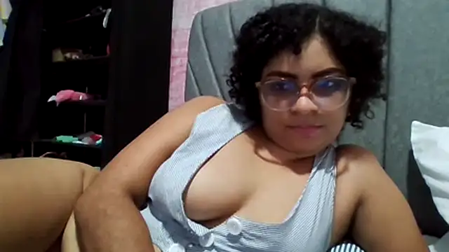 Snapshot of Tana_latin chatting on 10-23-25, 01:16 Tana latin online show from 10-23-25, 01:16