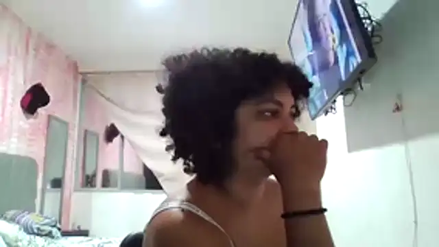 Snapshot of Tana_latin chatting on 02-12-26, 11:33 Tana latin online show from 02-12-26, 11:33