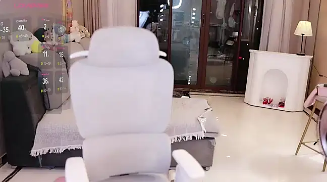 Moonccoi online show from 02-06-25, 05:19