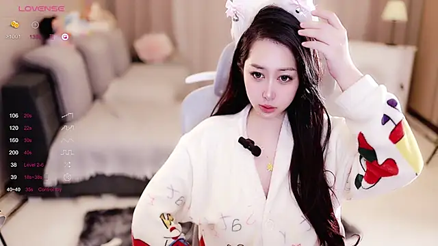 Moonccoi online show from 02-22-25, 04:18