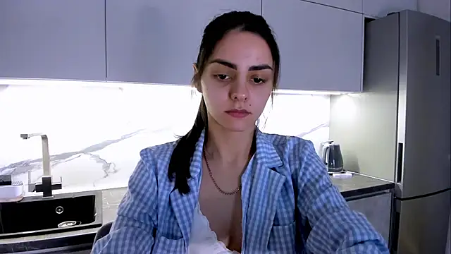 EmiliaZen online show from 02-20-25, 01:08