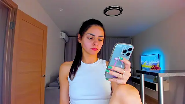 EmiliaZen online show from 10-15-25, 05:24