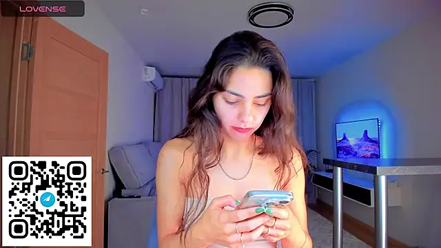 EmiliaZen online show from 10-21-25, 03:24