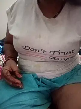 sonicute08 online show from 12-02-25, 06:25