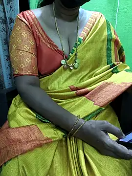 Snapshot of niiveditha chatting on 11-05-25, 10:04 niiveditha online show from 11-05-25, 10:04