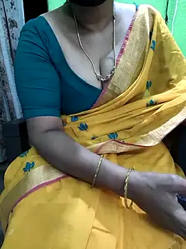 Snapshot of niiveditha chatting on 11-07-25, 09:31 niiveditha online show from 11-07-25, 09:31