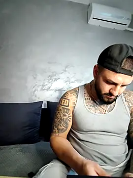 Snapshot of Bakws chatting on 10-20-25, 03:01 Bakws online show from 10-20-25, 03:01