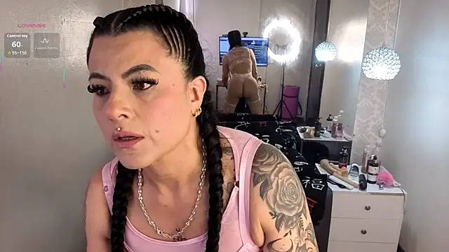 lizha milf online show from 11-25-25, 06:30