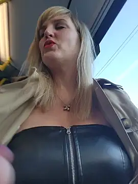 Sexybiene969 online show from 10-24-25, 02:57