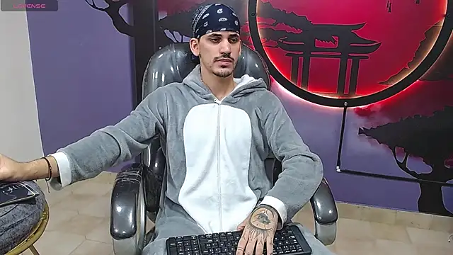 Dirty Kingg online show from 10-26-25, 08:26