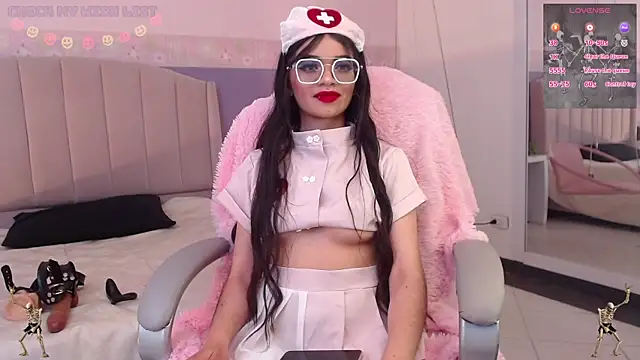 Snapshot of Emerald_gh chatting on 10-19-25, 01:39 Emerald gh online show from 10-19-25, 01:39