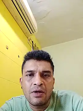 Snapshot of crazyfreaking chatting on 02-09-25, 09:47 crazyfreaking online show from 02-09-25, 09:47