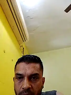 Snapshot of crazyfreaking chatting on 02-18-25, 06:04 crazyfreaking online show from 02-18-25, 06:04