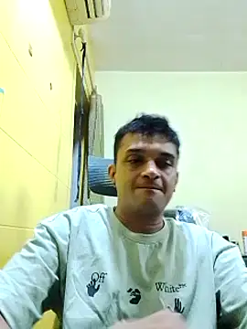 Snapshot of crazyfreaking chatting on 03-05-25, 08:53 crazyfreaking online show from 03-05-25, 08:53