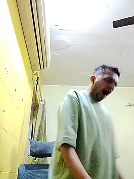 Snapshot of crazyfreaking chatting on 03-16-25, 05:39 crazyfreaking online show from 03-16-25, 05:39