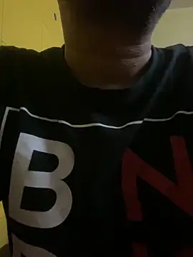 Snapshot of crazyfreaking chatting on 10-02-25, 08:27 crazyfreaking online show from 10-02-25, 08:27