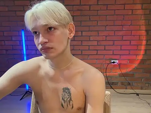 Snapshot of Julian_wins chatting on 02-08-25, 07:59 Julian wins online show from 02-08-25, 07:59