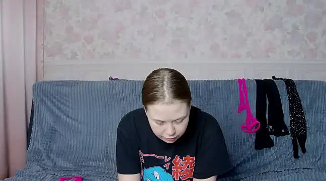 Perris cuttiee online show from 02-28-25, 06:43