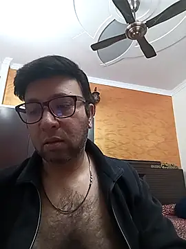 innocentboy1987 online show from 02-13-25, 11:06