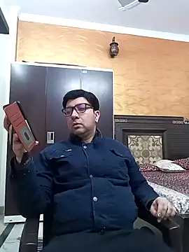 innocentboy1987 online show from 02-16-25, 04:31