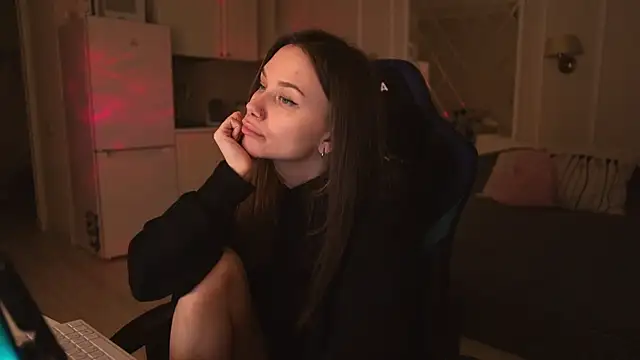 Snapshot of alexa_feels_ chatting on 03-02-25, 07:34 alexa feels online show from 03-02-25, 07:34