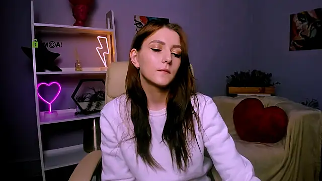 Snapshot of catherine_kitty chatting on 02-21-25, 02:27 catherine kitty online show from 02-21-25, 02:27