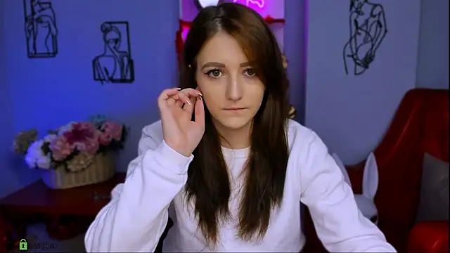 Snapshot of catherine_kitty chatting on 02-27-25, 10:04 catherine kitty online show from 02-27-25, 10:04