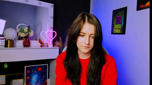 Snapshot of catherine_kitty chatting on 03-19-25, 11:36 catherine kitty online show from 03-19-25, 11:36