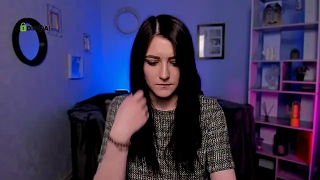 Snapshot of catherine_kitty chatting on 03-22-25, 11:09 catherine kitty online show from 03-22-25, 11:09