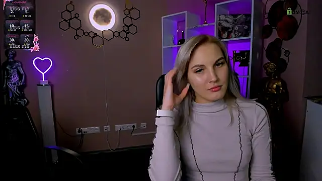 Snapshot of catherine_kitty chatting on 09-25-25, 07:50 catherine kitty online show from 09-25-25, 07:50