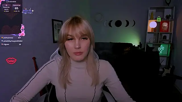 Snapshot of catherine_kitty chatting on 10-02-25, 07:21 catherine kitty online show from 10-02-25, 07:21