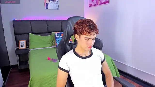 Aiiden 15 online show from 12-19-25, 01:07