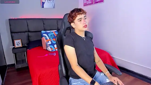 Aiiden 15 online show from 01-10-26, 01:02