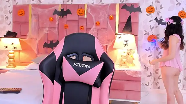 ArianaFranco online show from 10-31-25, 02:29