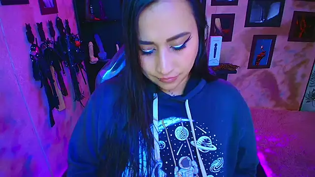 cherryy bombshelll online show from 10-17-25, 06:21