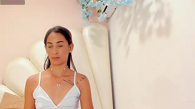 Olivia Stevens online show from 02-16-25, 01:25