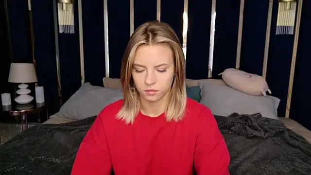 Kiara Rolls online show from 09-26-25, 08:35