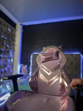 Carola-Ross online show from 03-02-25, 02:41