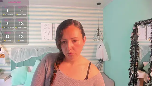 abby apple online show from 10-30-25, 02:40